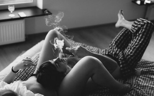 boredpanda:
? I Document Intimate Moments Of Couples In Love
?